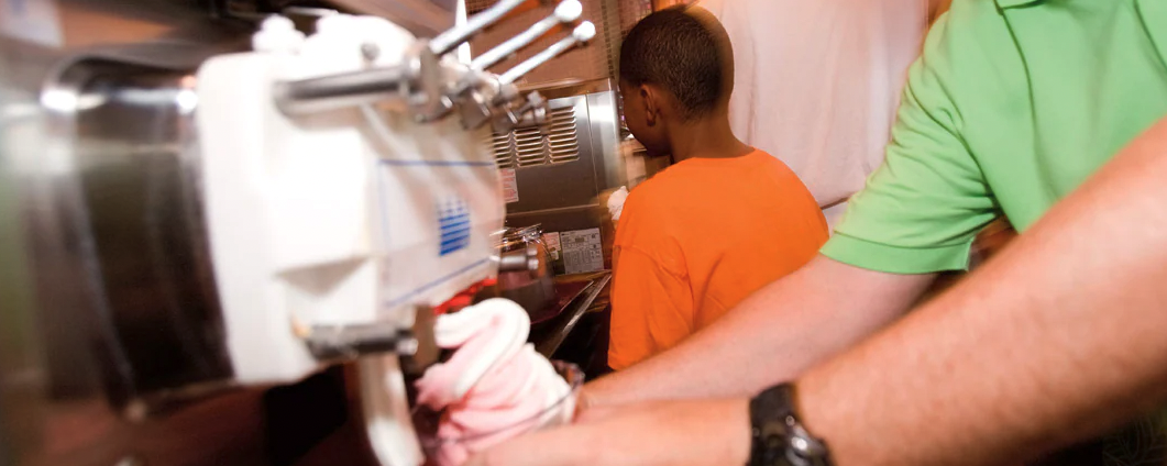 Carnival Splendor - Swirls